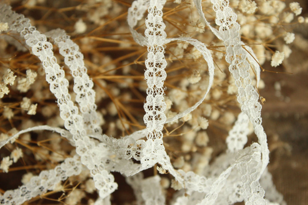 Vintage White Lace Trim, 7/16" wide 2 yards