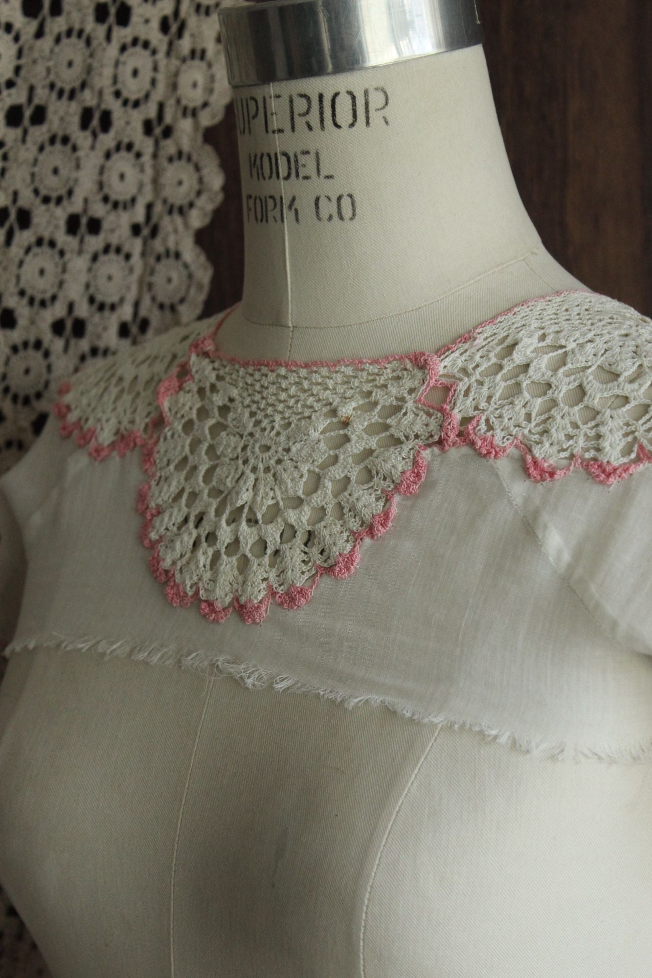 Vintage Edwardian White Crochet Lace Applique With Pink Trim