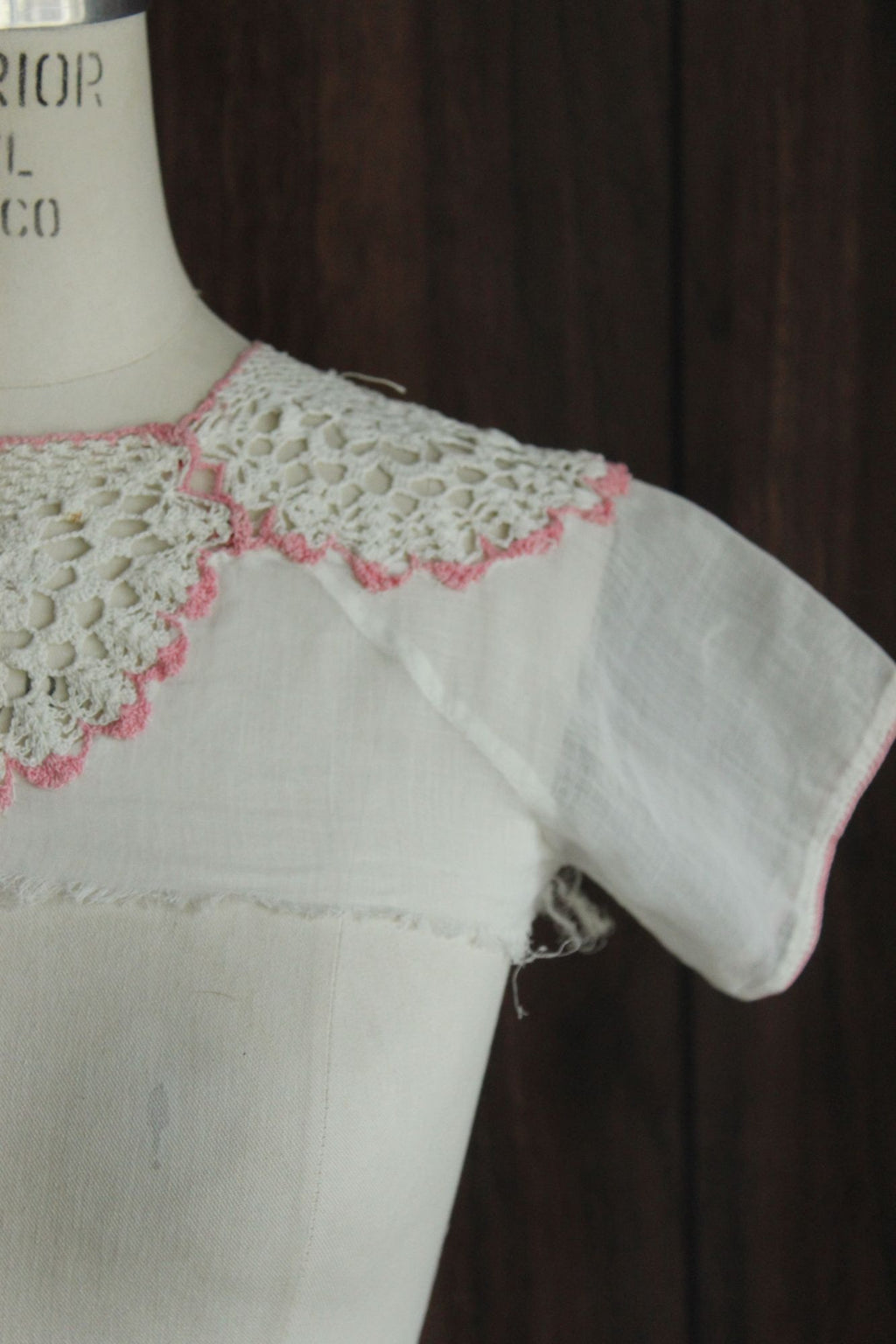 Vintage Edwardian White Crochet Lace Applique With Pink Trim