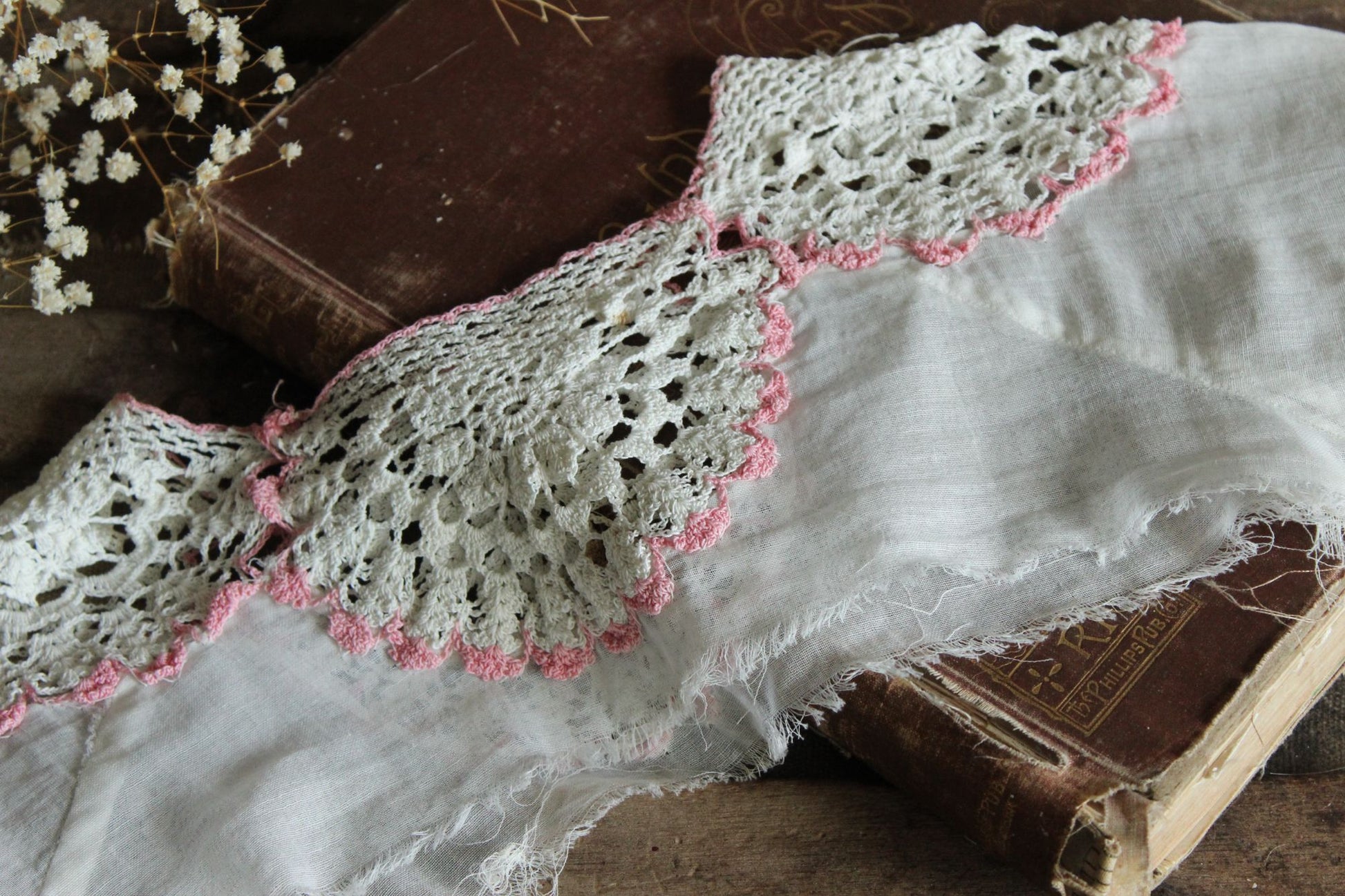 Vintage Edwardian White Crochet Lace Applique With Pink Trim