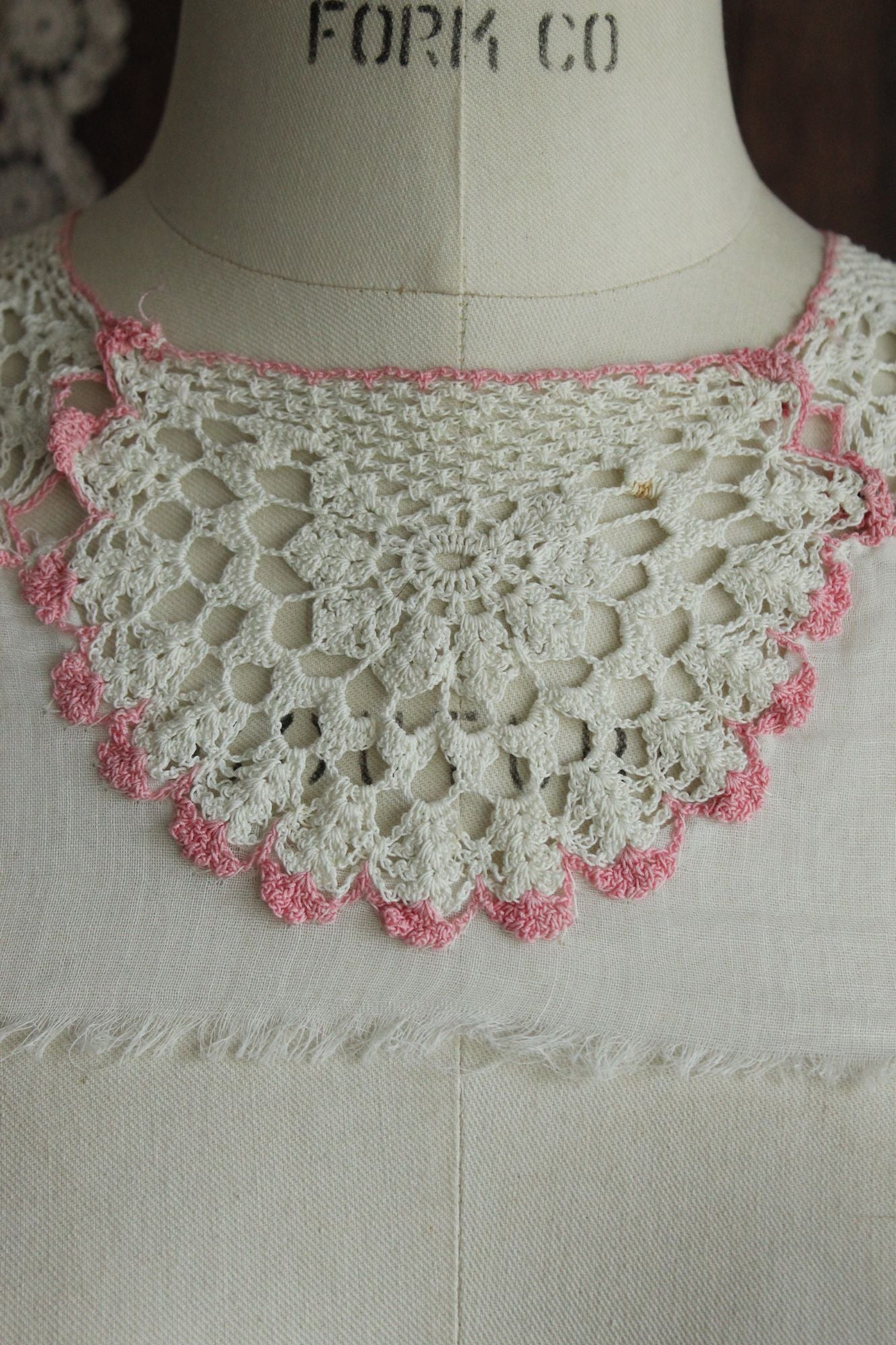 Vintage Edwardian White Crochet Lace Applique With Pink Trim