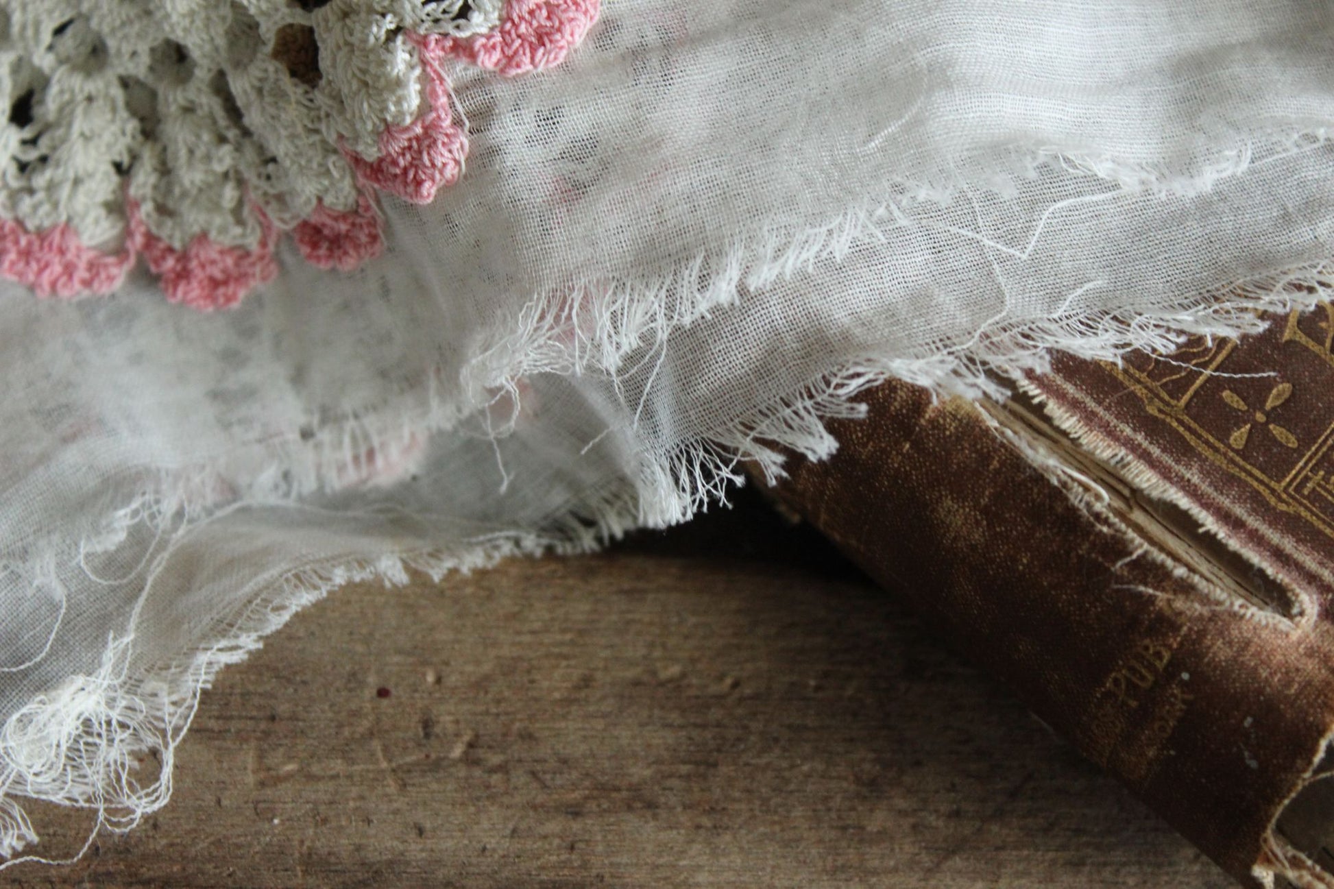 Vintage Edwardian White Crochet Lace Applique With Pink Trim