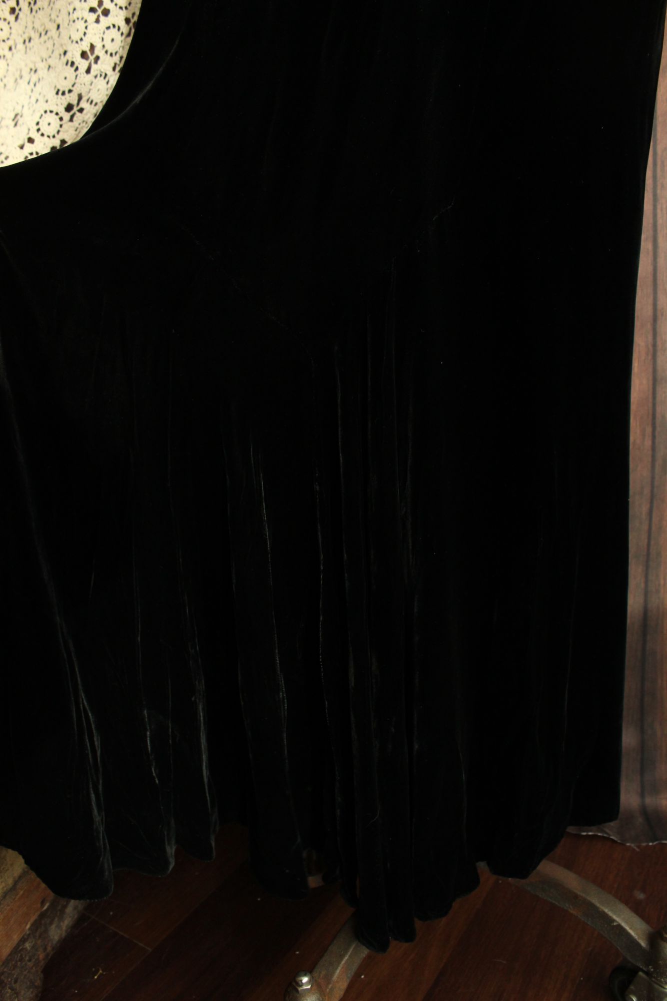 Vintage 1930s Kiviette Black Velvet Haute Couture Gown