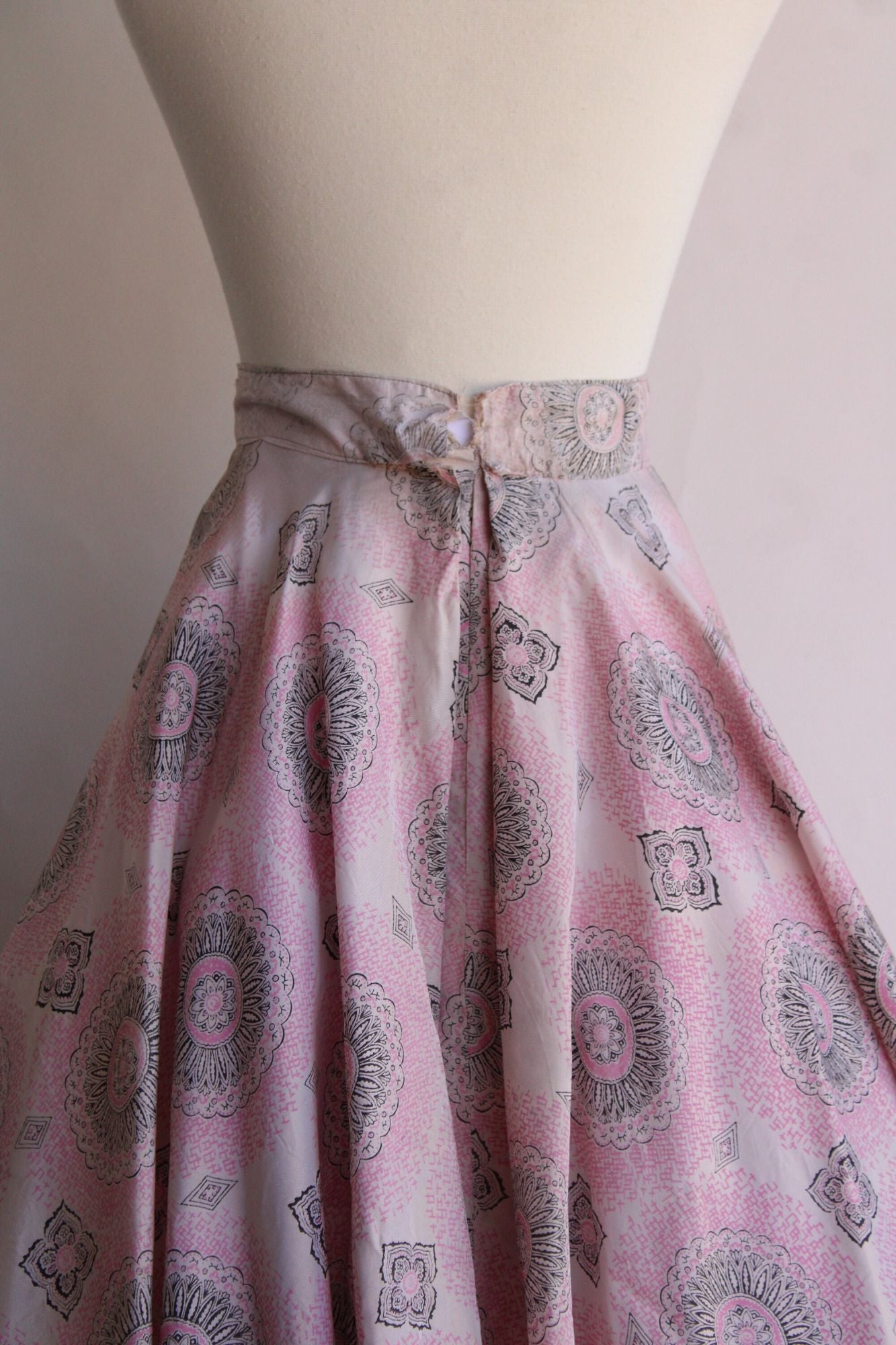 Vintage 1950s Pink and Black Full Circle Skirt