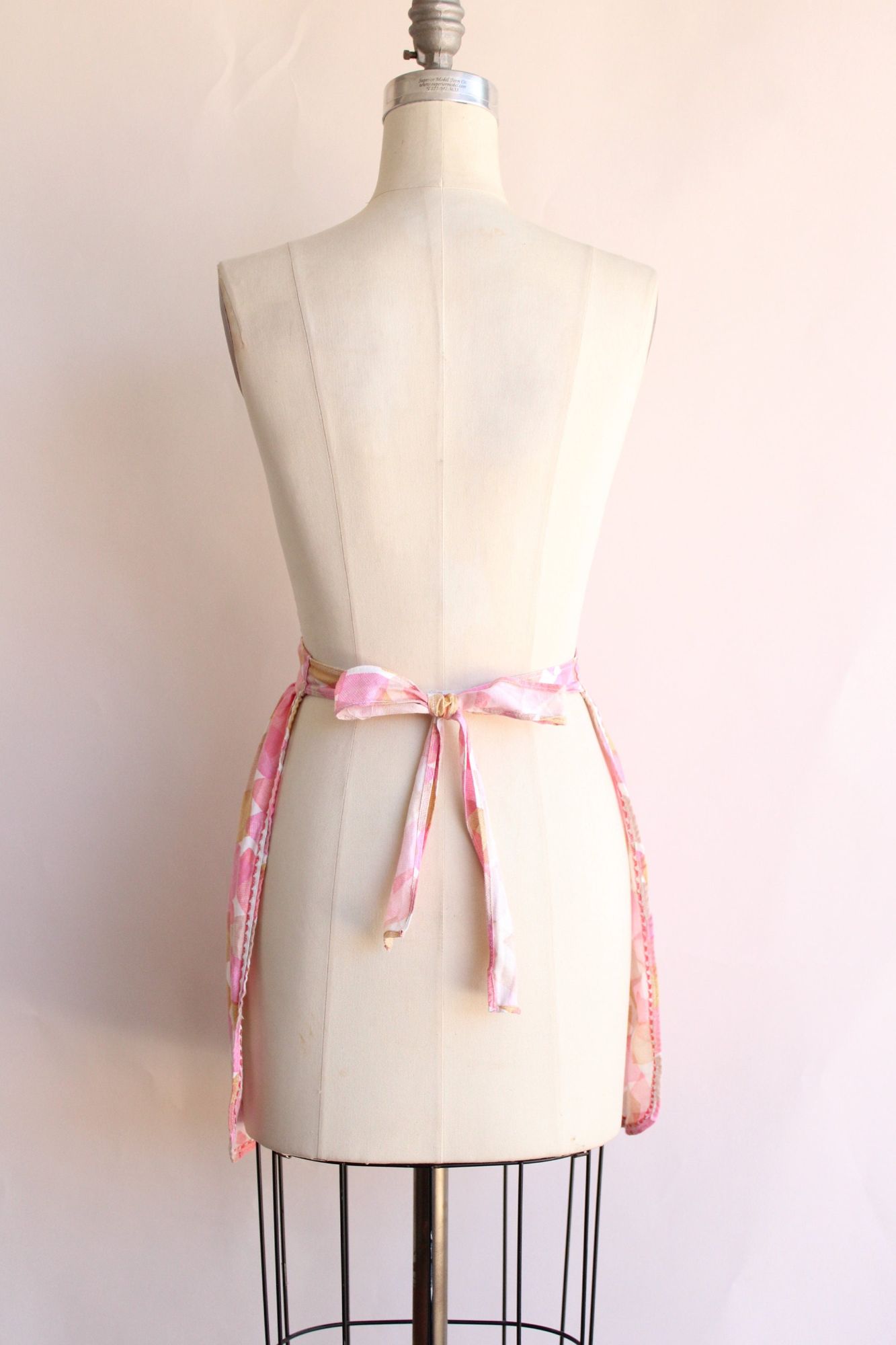 Vintage 1960s Pink and Yellow Geometric Print Cotton Half Apron