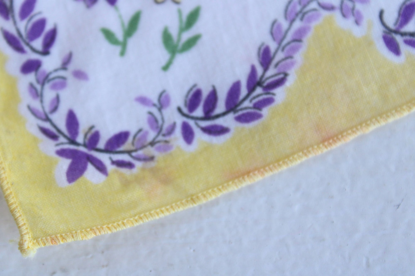Vintage 1950s Cotton Handkerchief, Purple Roses with Yellow