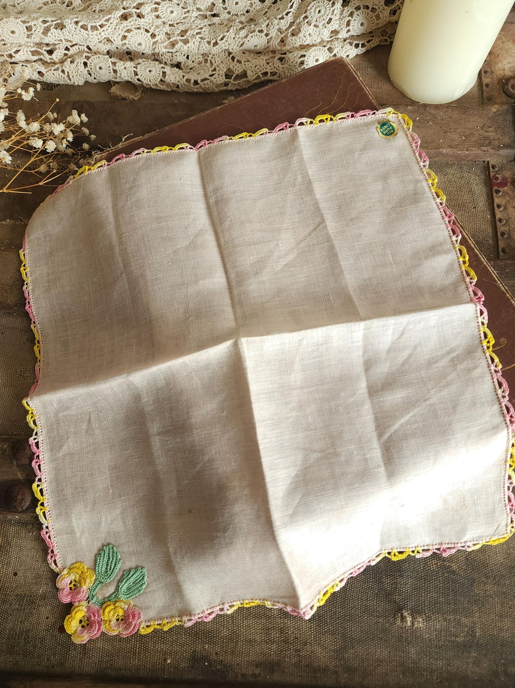 Vintage 1950s NWT Pink Linen Handkerchief with Crochet Yellow Pansy Flowers