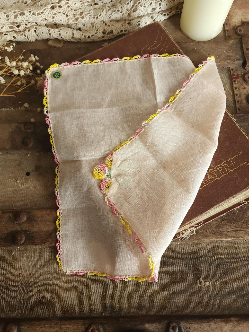 Vintage 1950s NWT Pink Linen Handkerchief with Crochet Yellow Pansy Flowers
