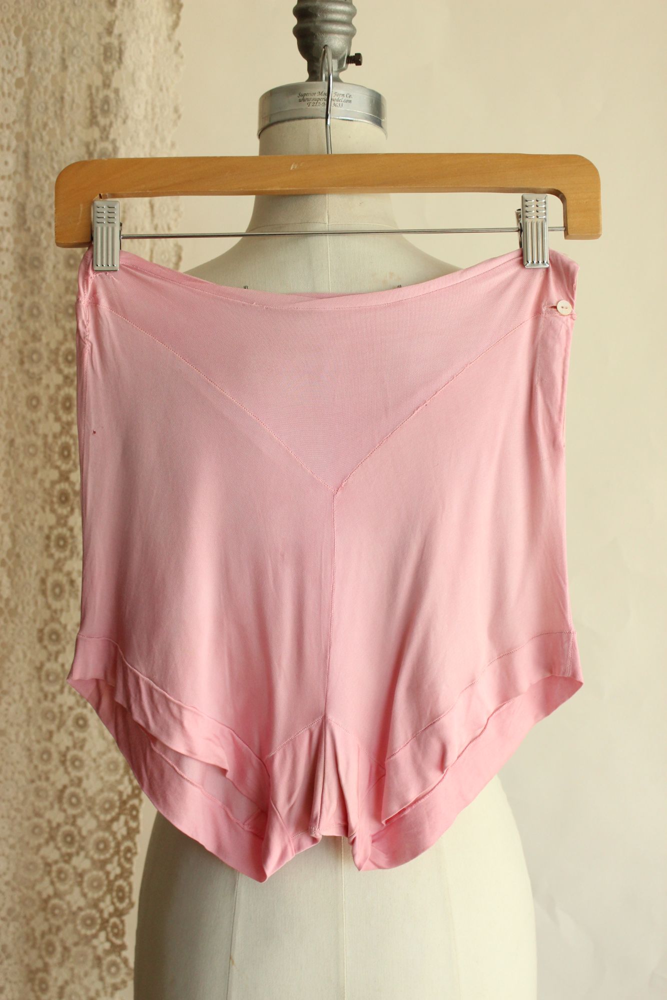 Vintage 1940s Pink Highwaisted Tap Pant