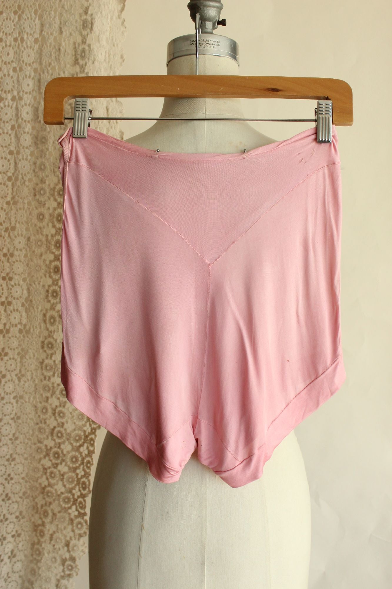 Vintage 1940s Pink Highwaisted Tap Pant