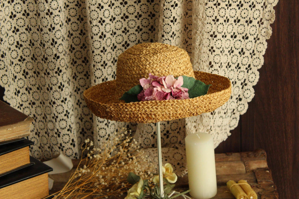 Vintage 1980s Jeanne Simmons Straw Wide Brimmed Sun hat with Silk Flowers