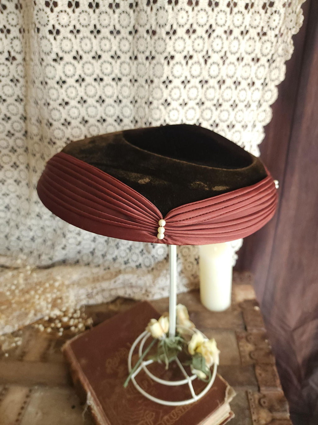Vintage 1940s Brown Velvet Mushroom Tilt Hat With Faux Pearl Trim