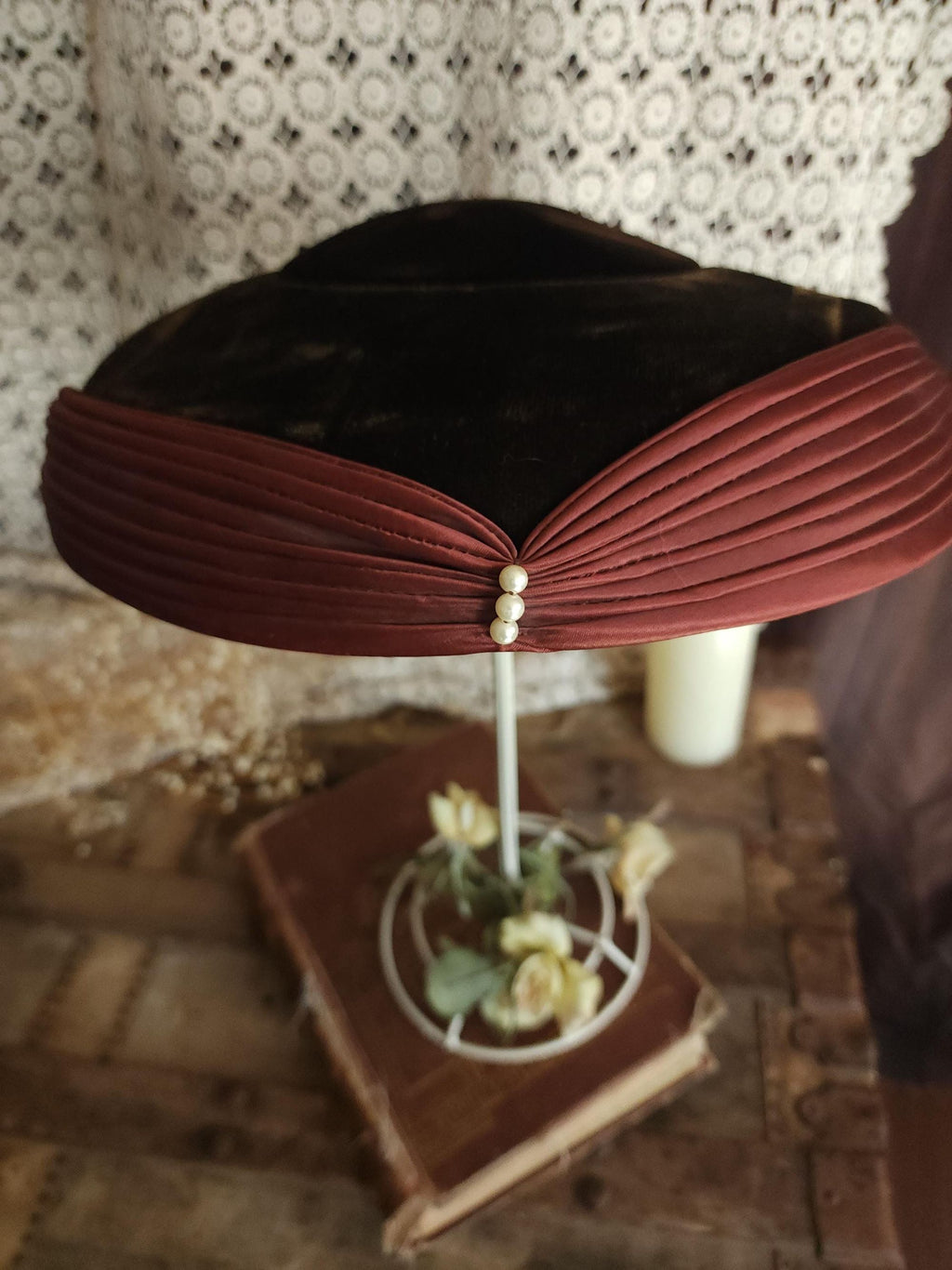 Vintage 1940s Brown Velvet Mushroom Tilt Hat With Faux Pearl Trim
