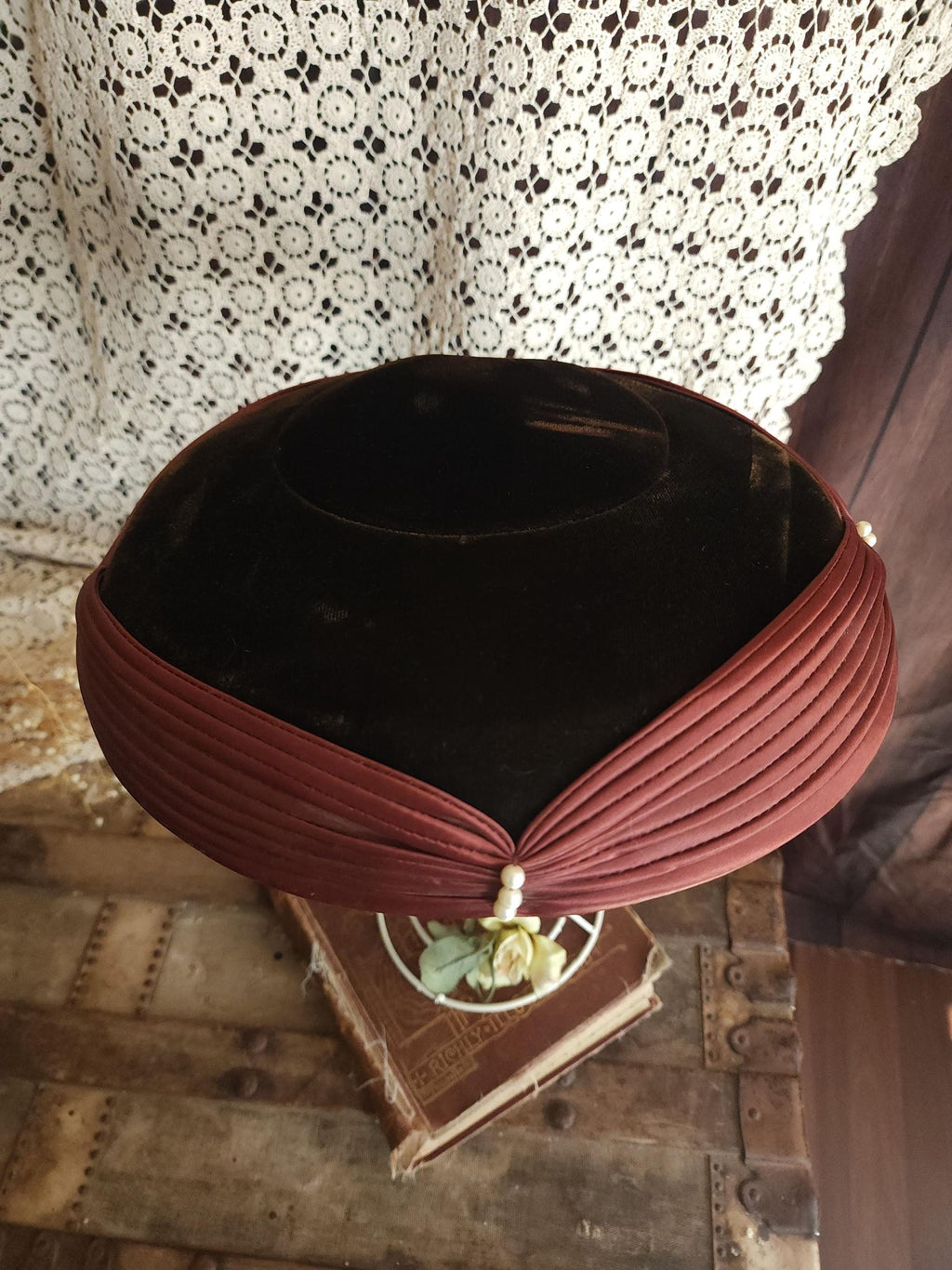 Vintage 1940s Brown Velvet Mushroom Tilt Hat With Faux Pearl Trim