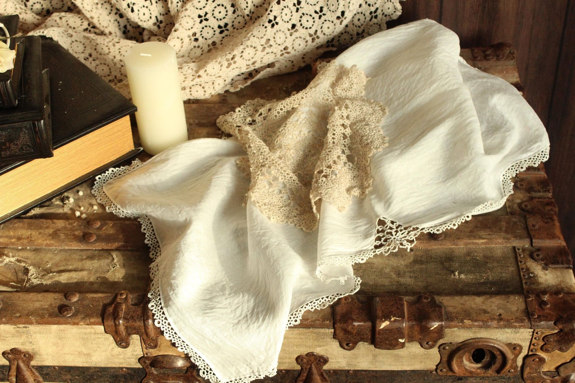 Vintage 1940s Crochet Doily and Linen Table Runner