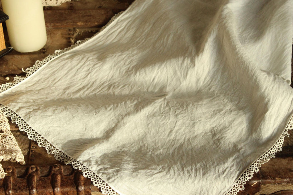 Vintage 1940s Crochet Doily and Linen Table Runner