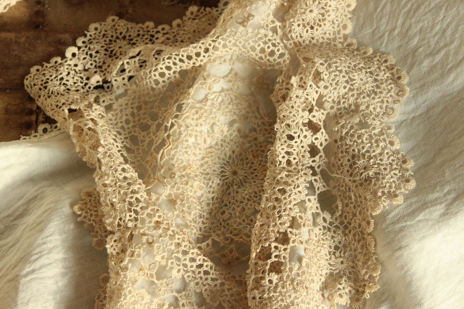 Vintage 1940s Crochet Doily and Linen Table Runner