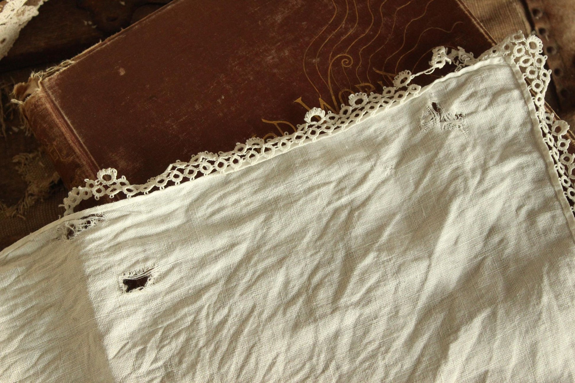 Vintage 1940s Crochet Doily and Linen Table Runner