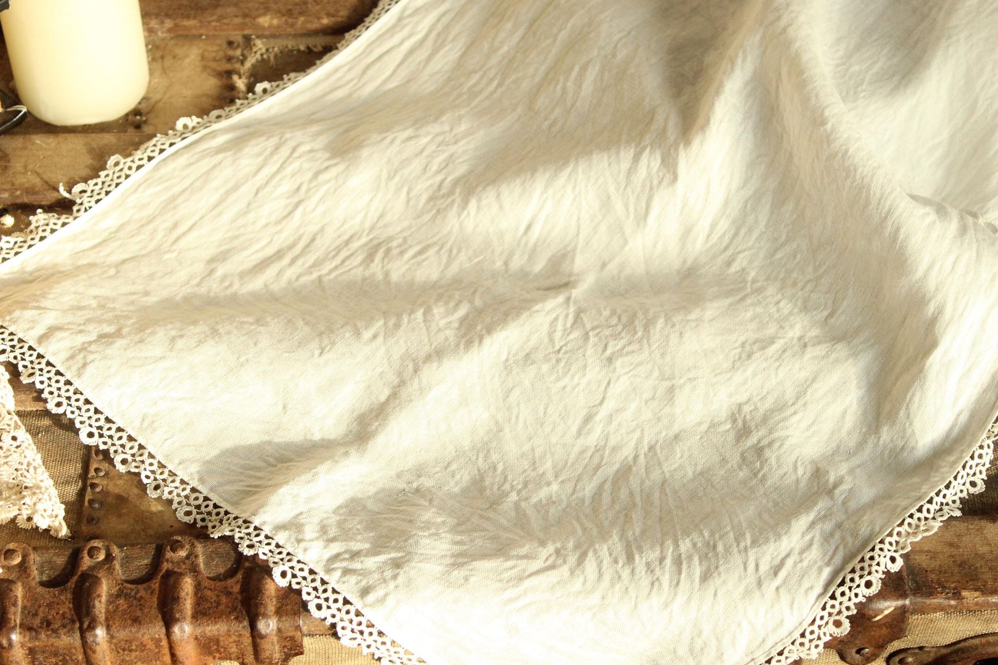 Vintage 1940s Crochet Doily and Linen Table Runner