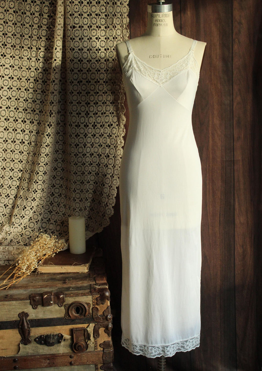 Vintage 1970s Montgomery Ward Ankle Length White Slip