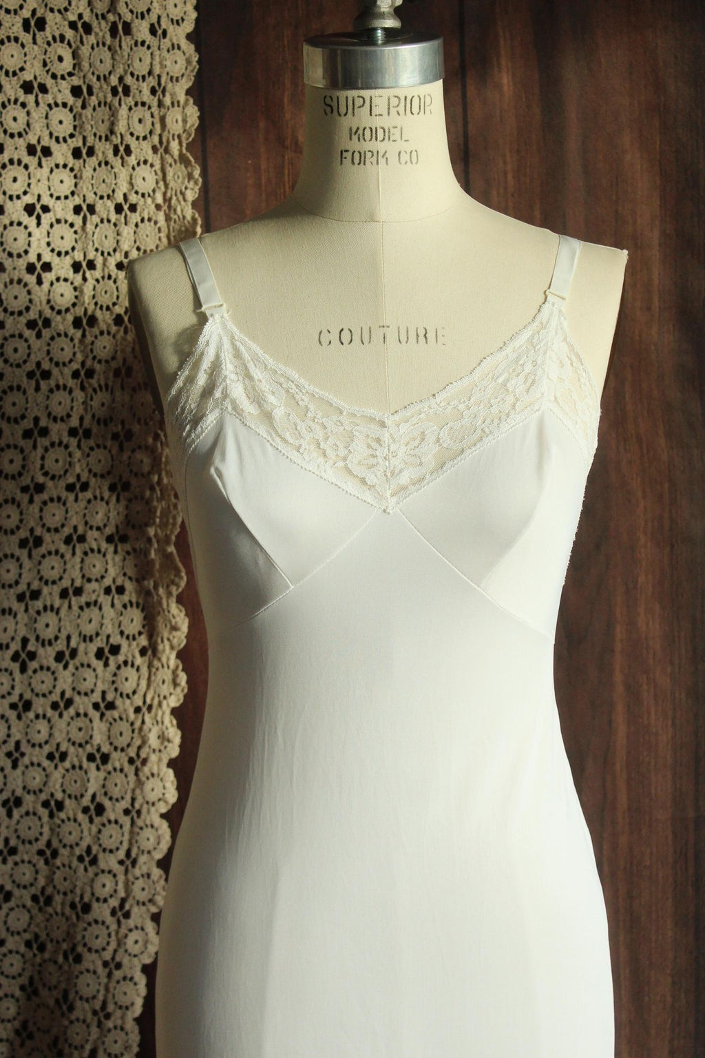 Vintage 1970s Montgomery Ward Ankle Length White Slip