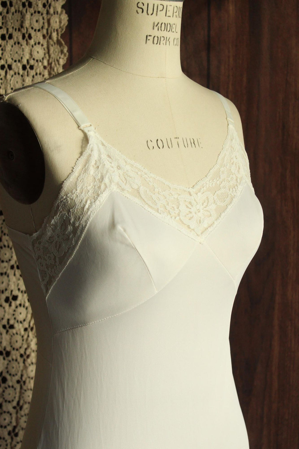 Vintage 1970s Montgomery Ward Ankle Length White Slip