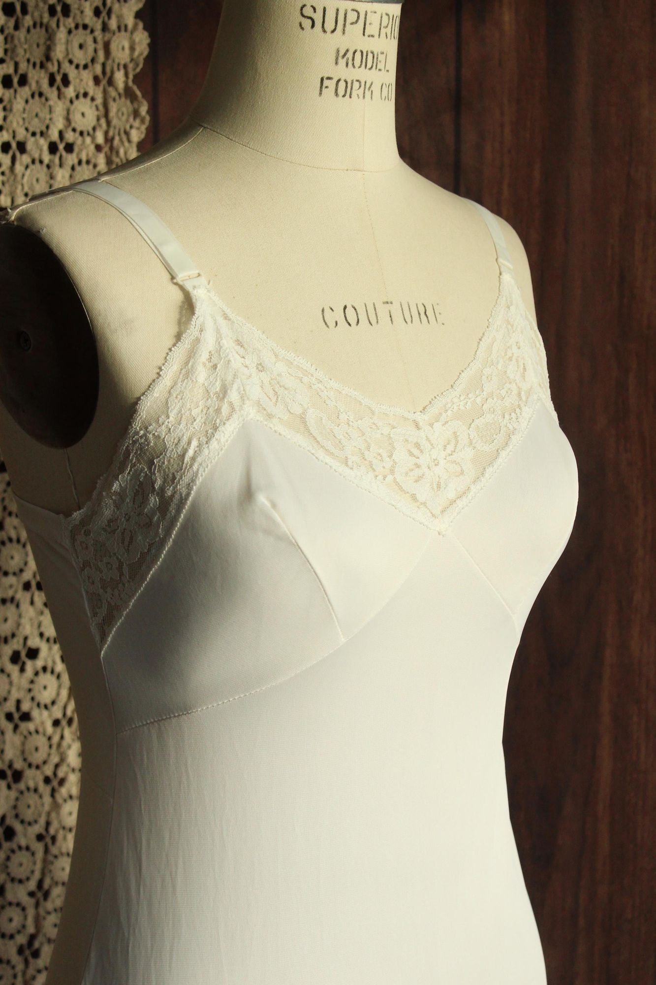 Vintage 1970s Montgomery Ward Ankle Length White Slip