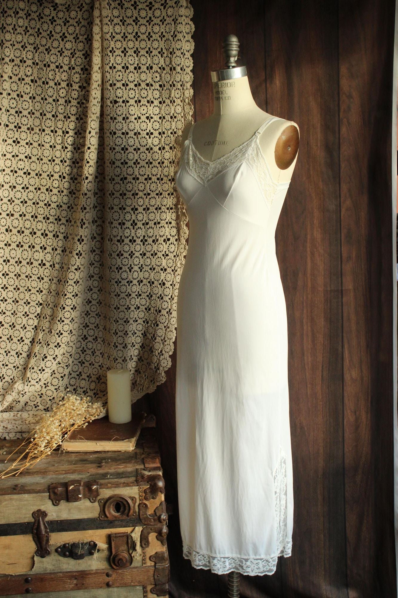 Vintage 1970s Montgomery Ward Ankle Length White Slip