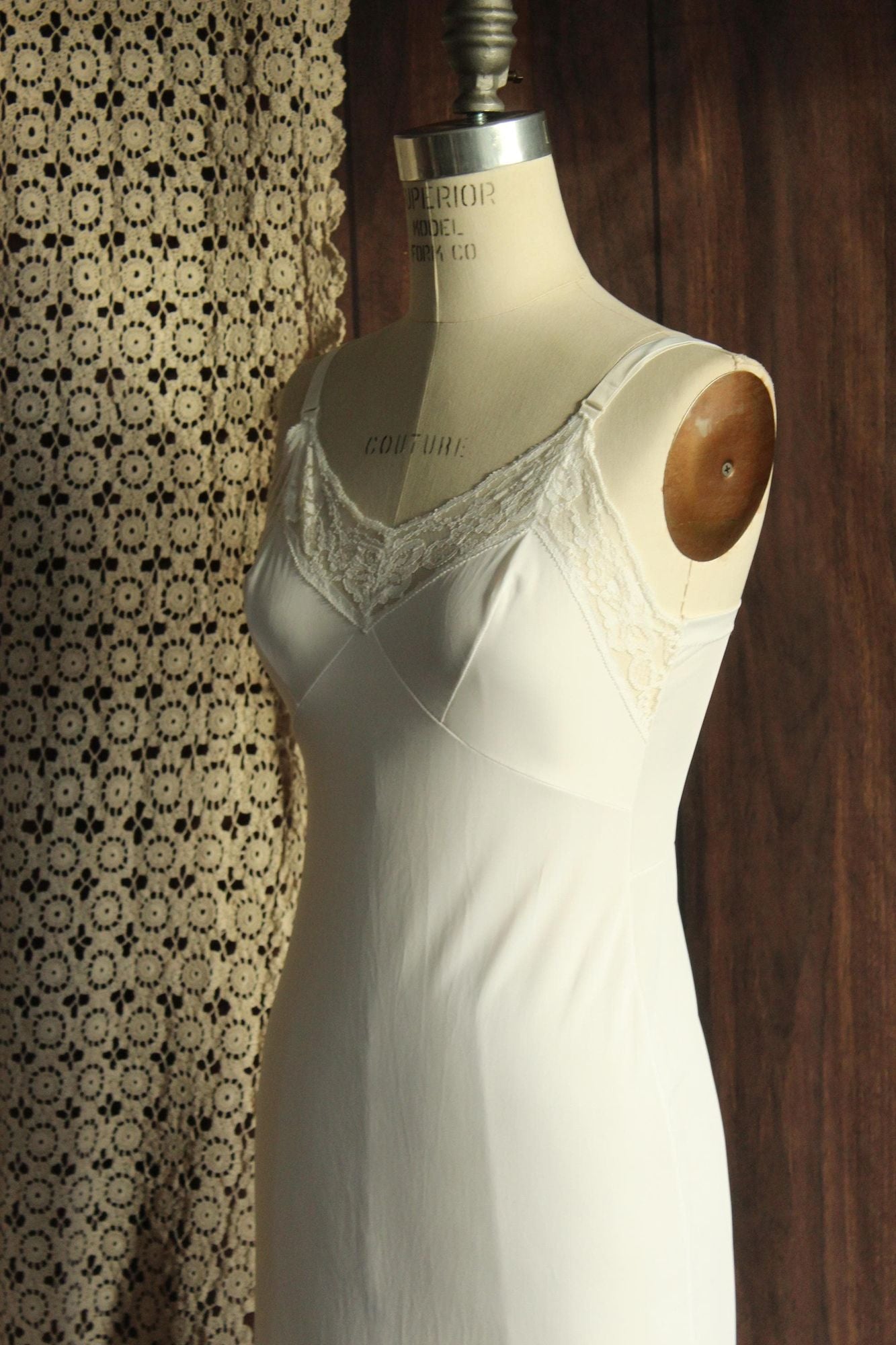 Vintage 1970s Montgomery Ward Ankle Length White Slip