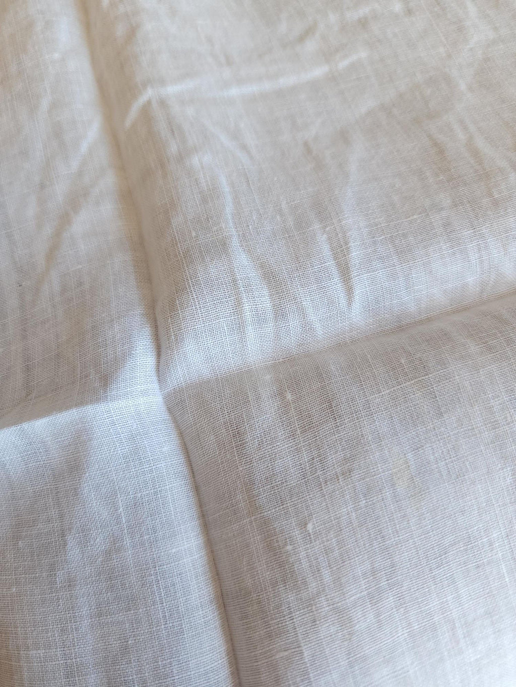 Vintage 1950s Pastel Tatted Lace Edge Handkerchief in White Linen