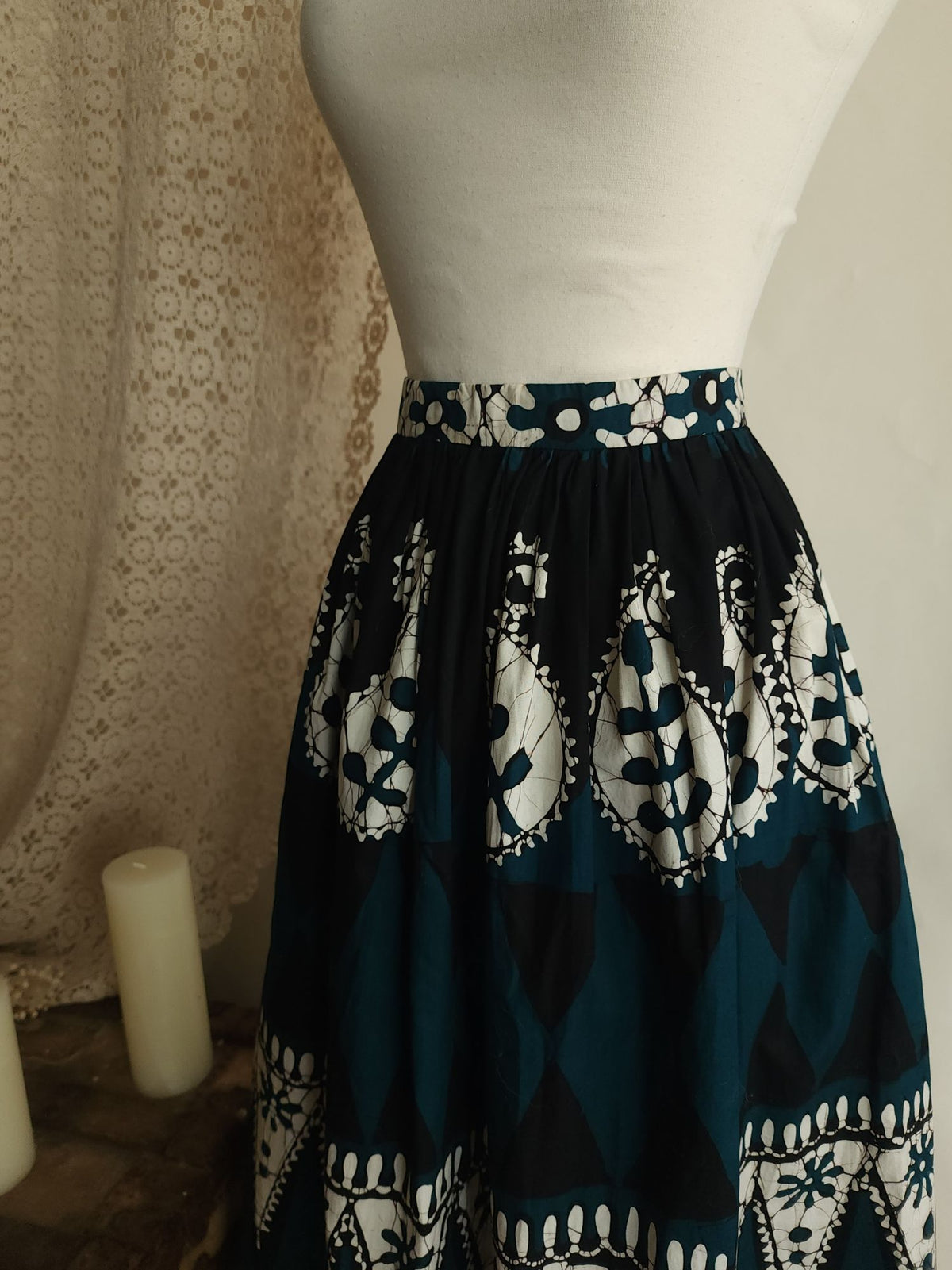 Vintage 1960s 1970s Black Teal and White Maxiskirt in a Batik Print
