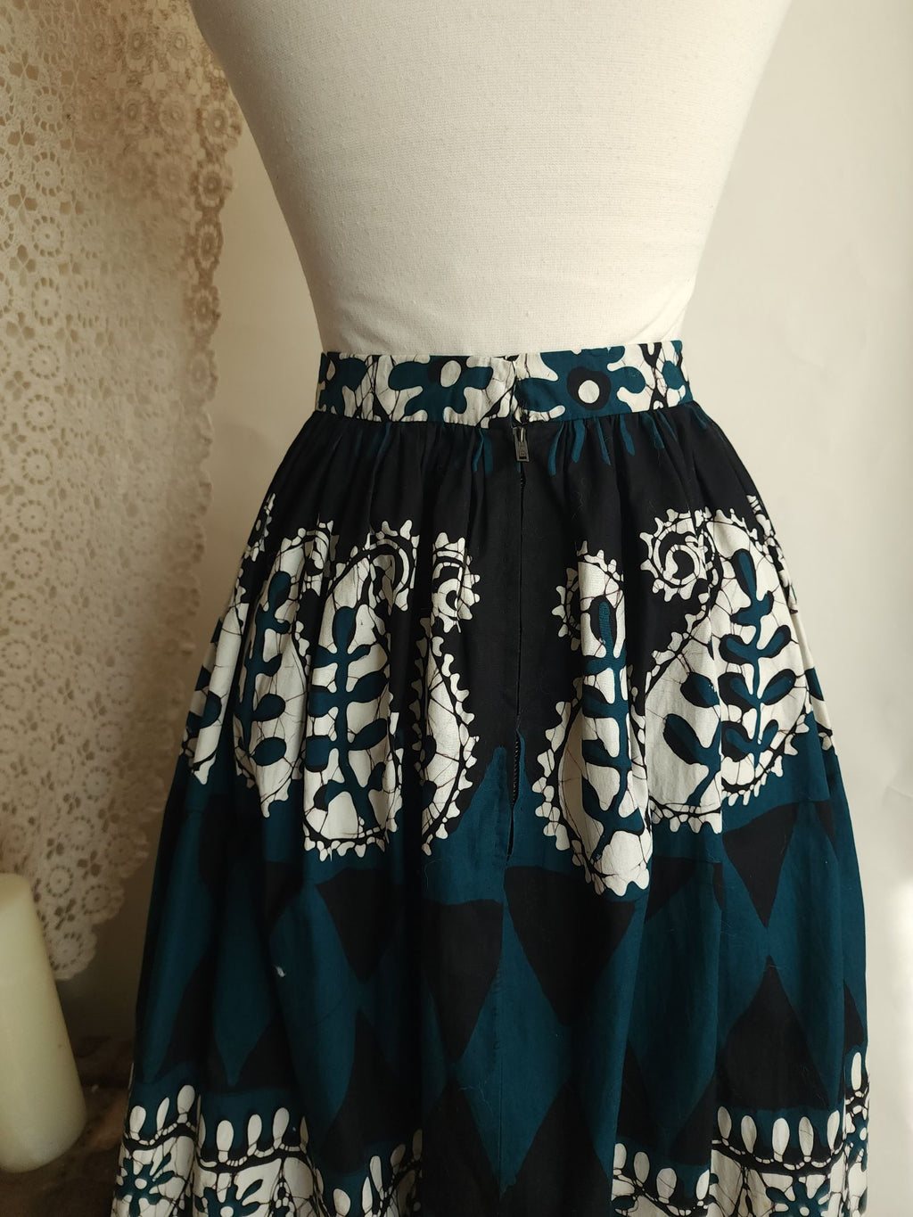 Vintage 1960s 1970s Black Teal and White Maxiskirt in a Batik Print
