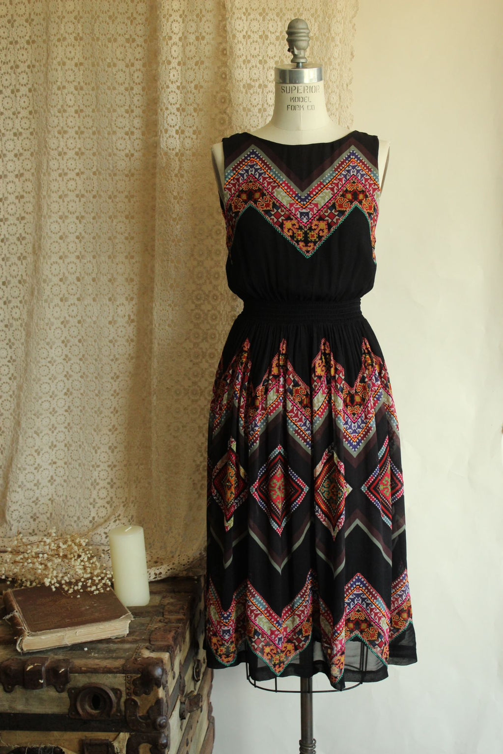 Tanvi Kedia Womens Dress, Size 6, Keyhole Back, Boho Folk Style Embroidery