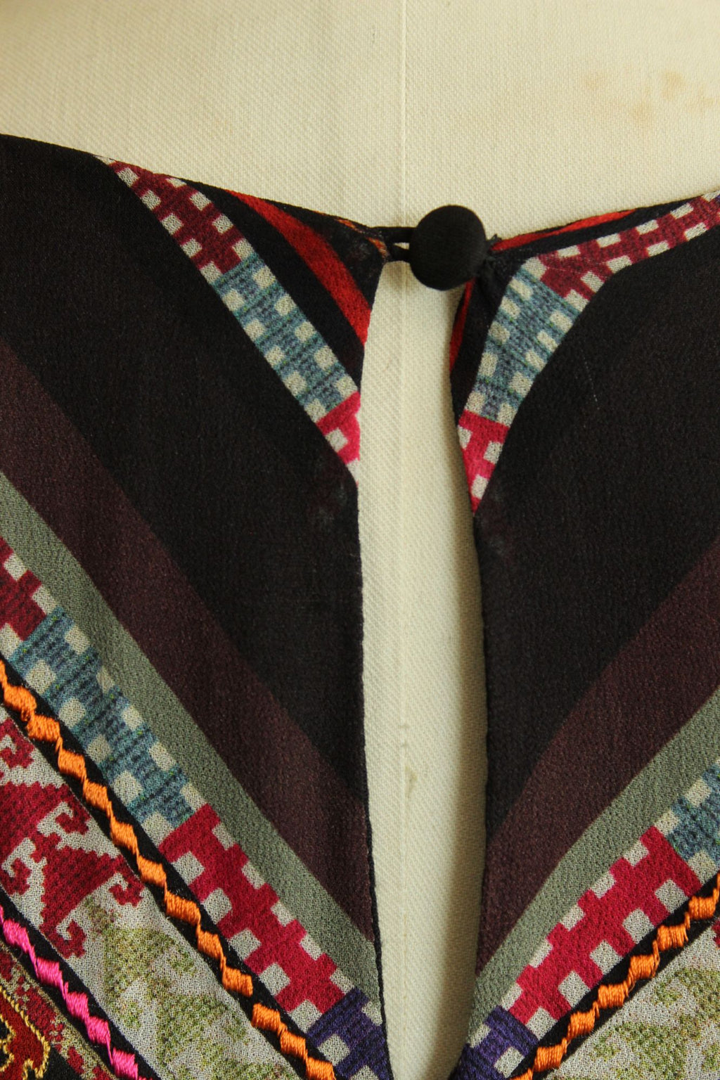 Tanvi Kedia Womens Dress, Size 6, Keyhole Back, Boho Folk Style Embroidery