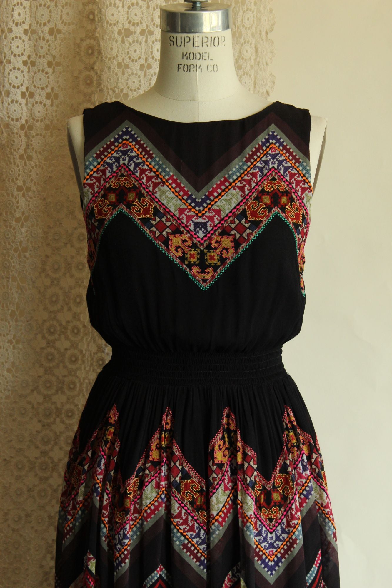 Tanvi Kedia Womens Dress, Size 6, Keyhole Back, Boho Folk Style Embroidery