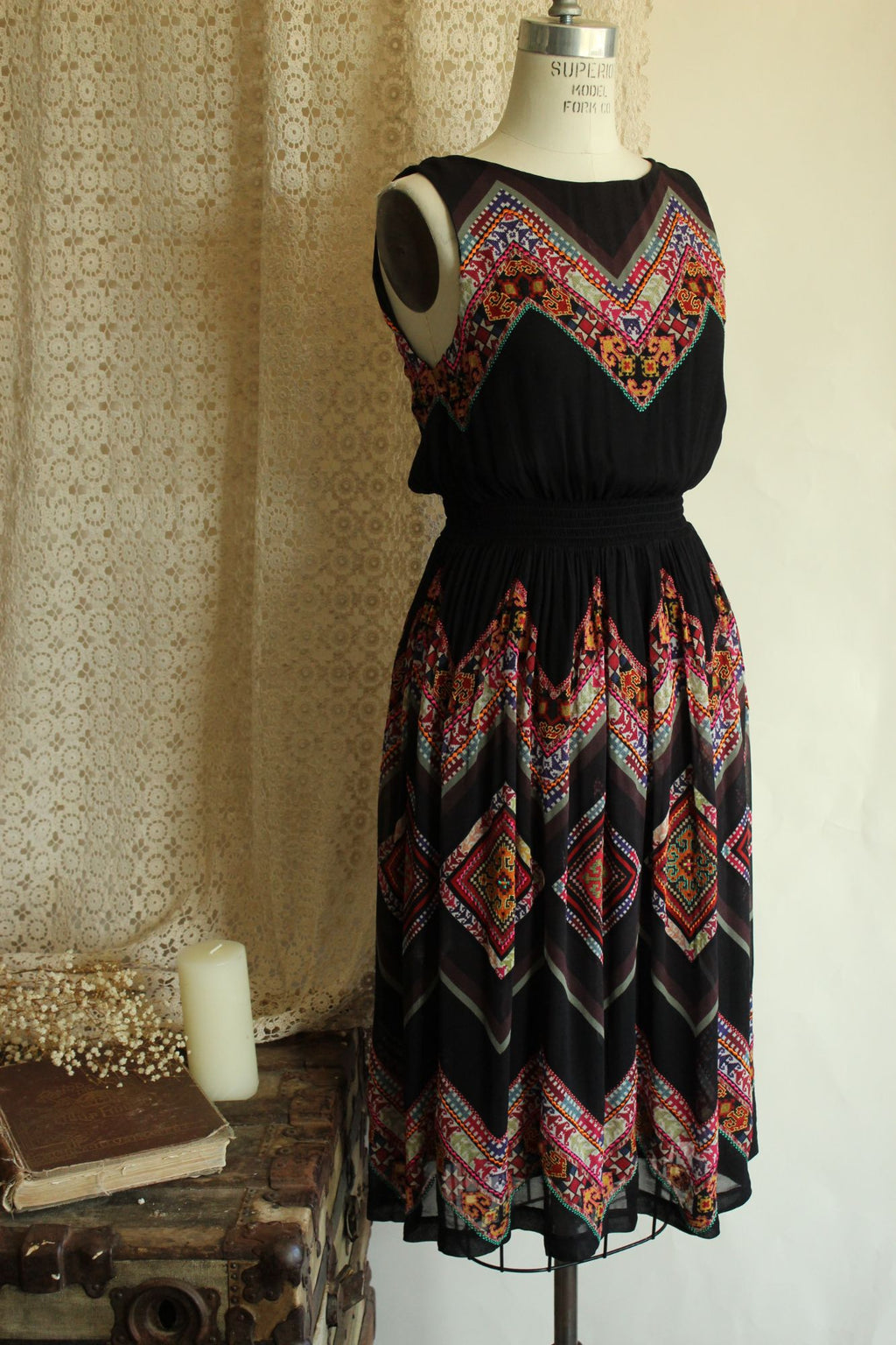 Tanvi Kedia Womens Dress, Size 6, Keyhole Back, Boho Folk Style Embroidery