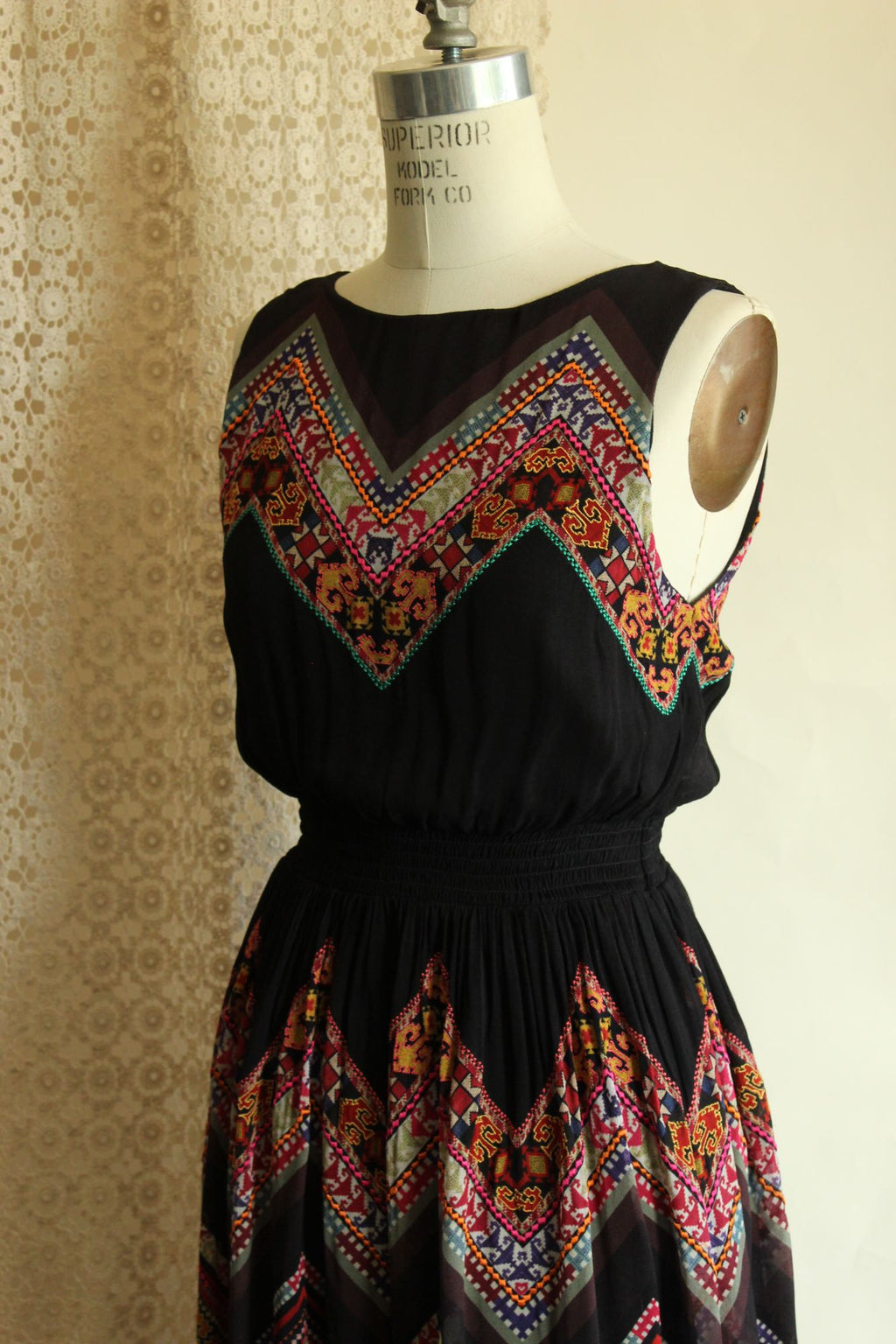 Tanvi Kedia Womens Dress, Size 6, Keyhole Back, Boho Folk Style Embroidery