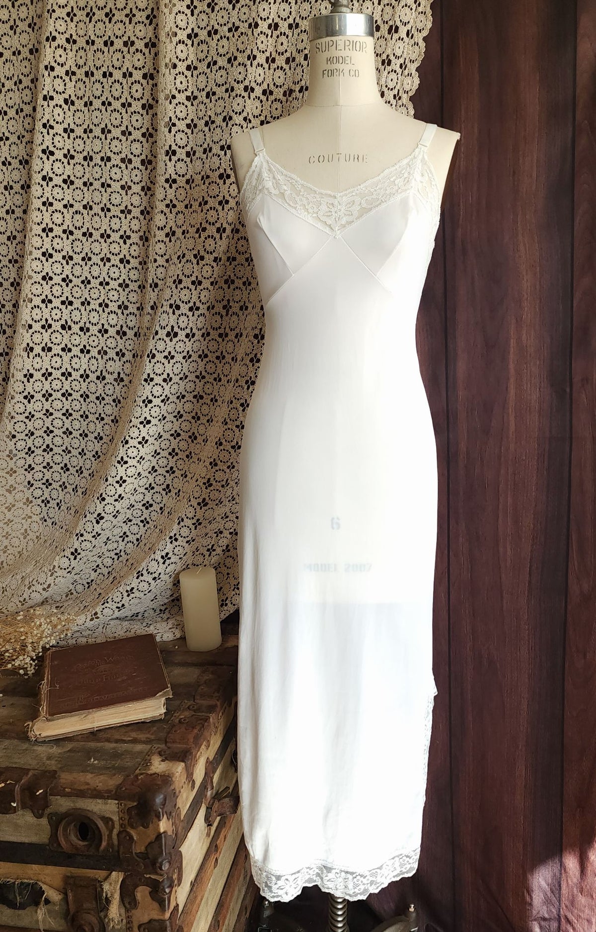 Vintage 1970s Montgomery Ward Ankle Length White Slip