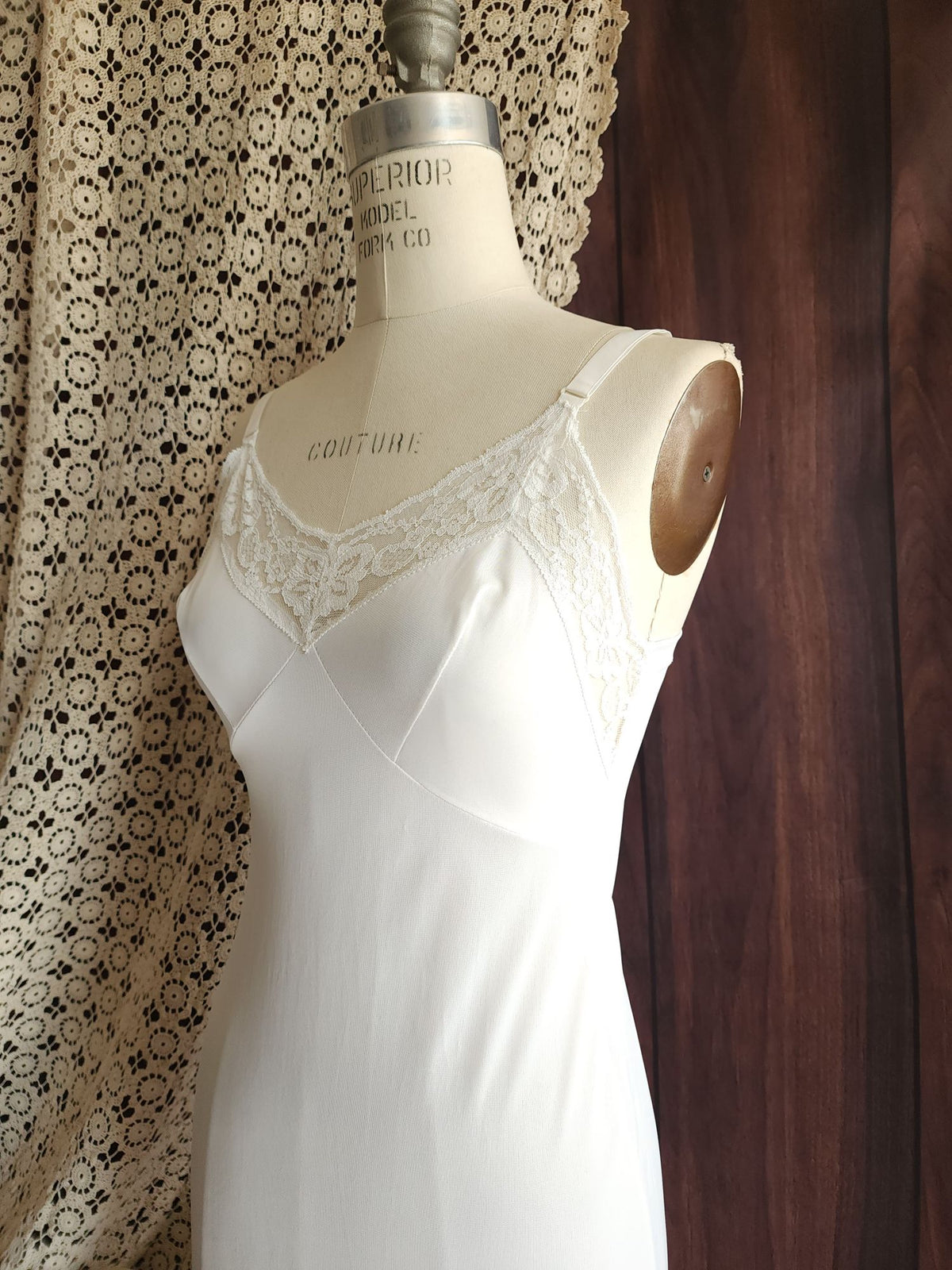 Vintage 1970s Montgomery Ward Ankle Length White Slip