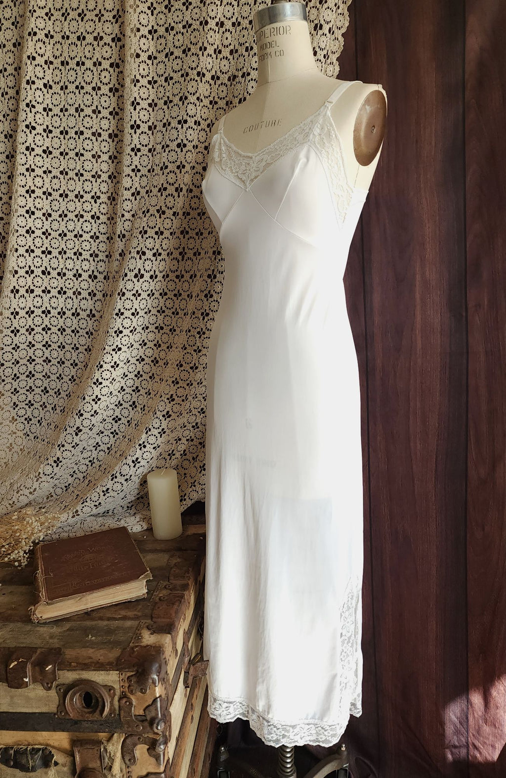 Vintage 1970s Montgomery Ward Ankle Length White Slip