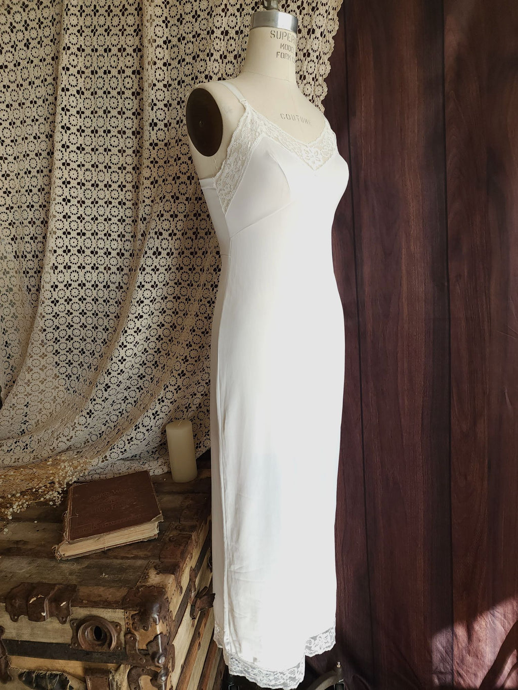 Vintage 1970s Montgomery Ward Ankle Length White Slip