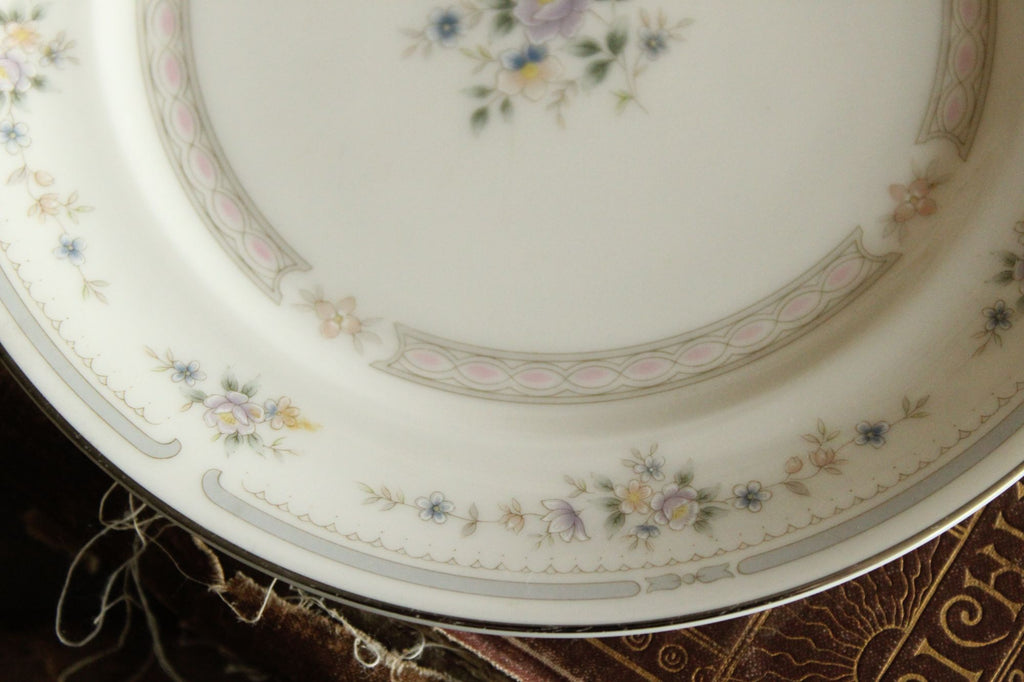 Vintage 1970s Mikasa Beaumont Salad Plate