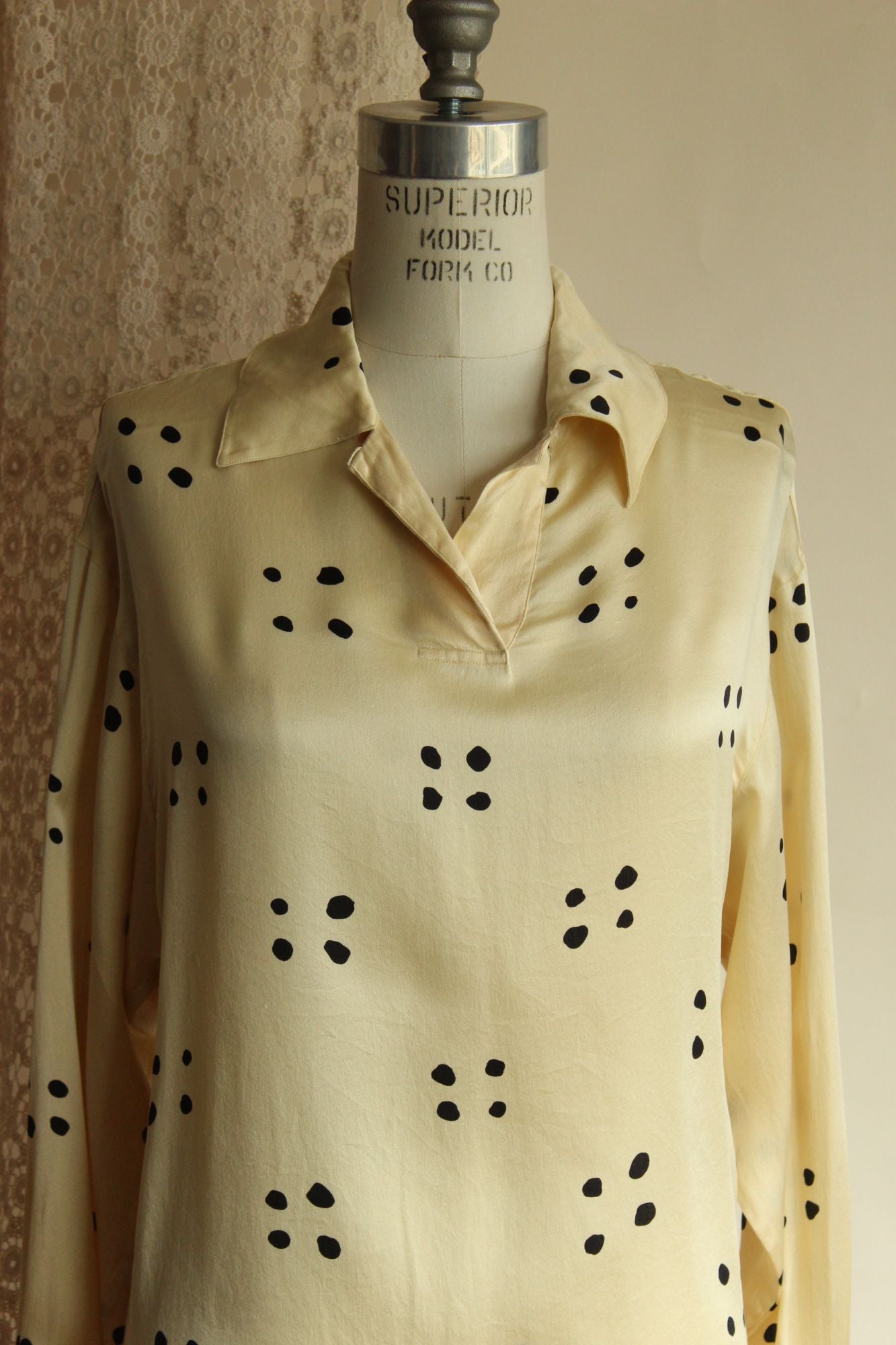 Vintage 1980s Perry Ellis Main Line Yellow and Black Silk Tunic
