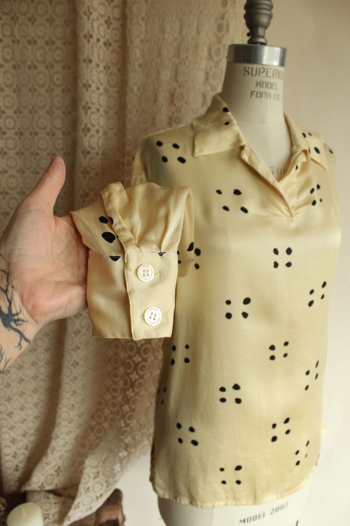 Vintage 1980s Perry Ellis Main Line Yellow and Black Silk Tunic