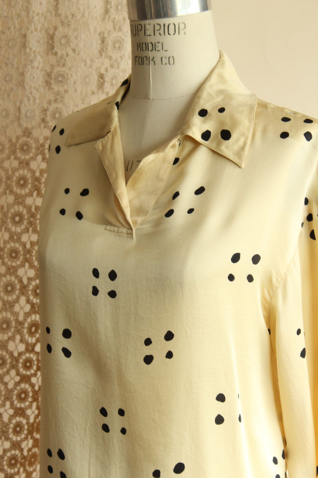 Vintage 1980s Perry Ellis Main Line Yellow and Black Silk Tunic