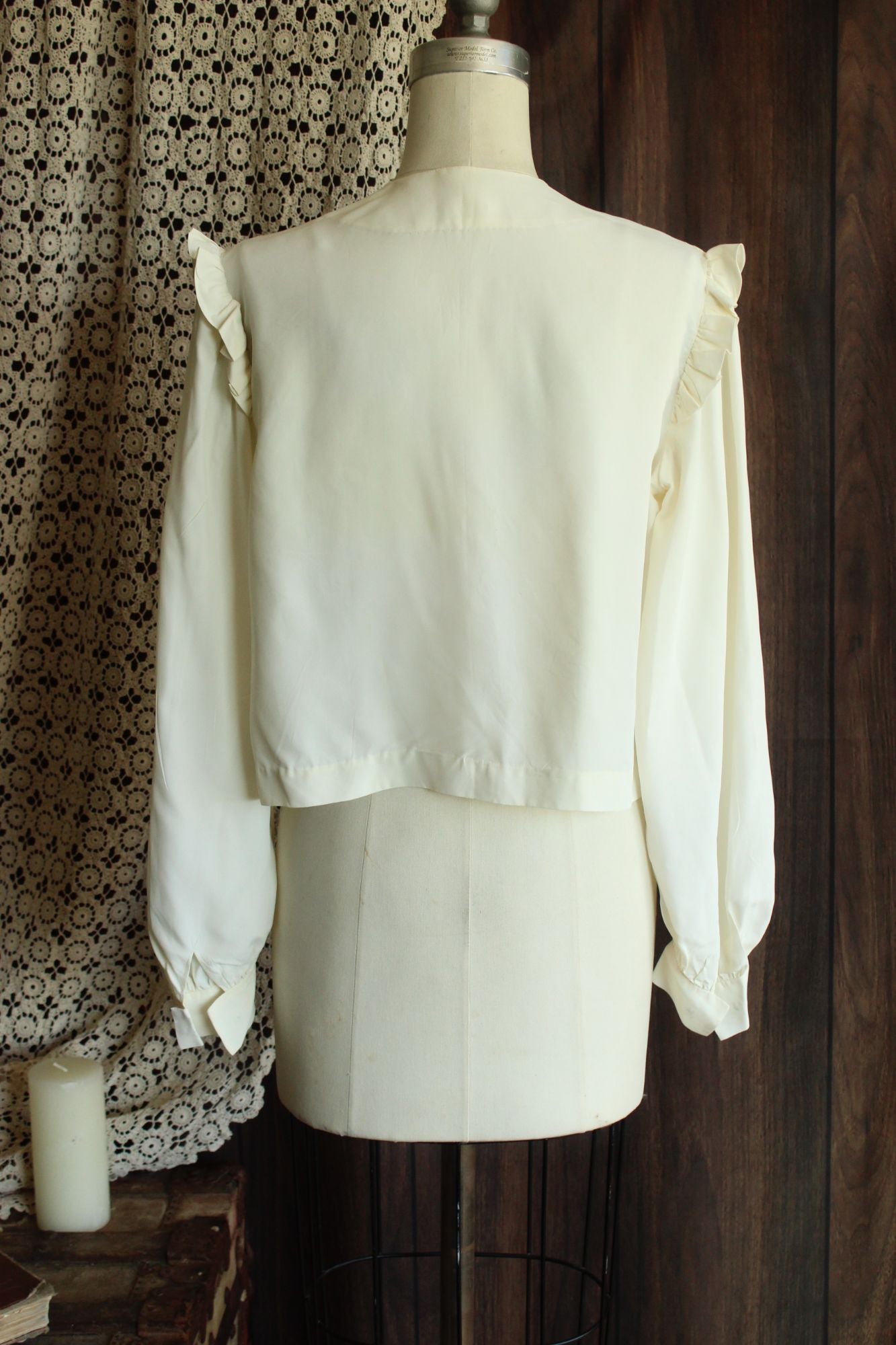 Vintage 1940s Winter White Rayon Bed Jacket