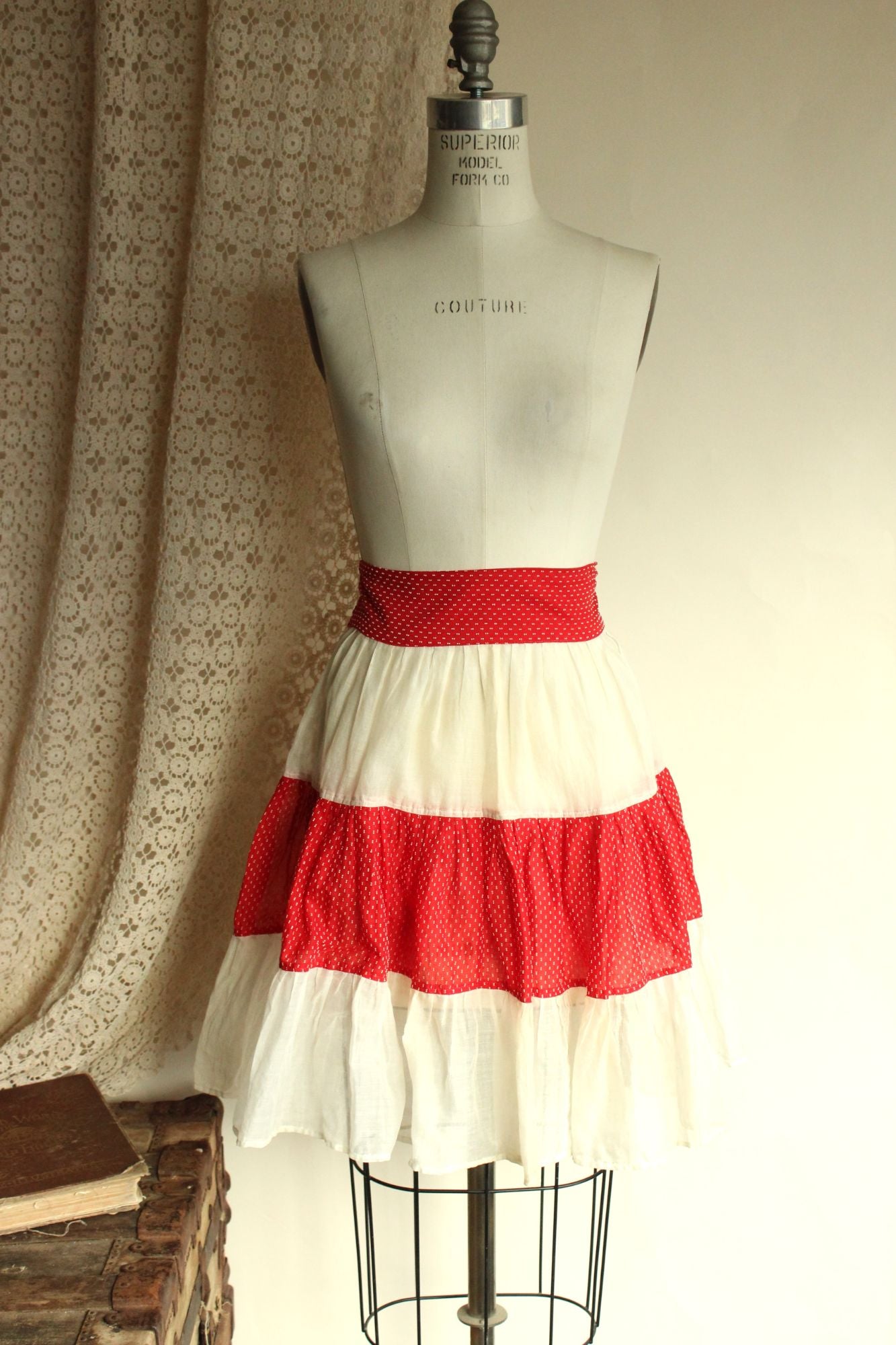 Vintage 1950s White Cotton Organdy Half Apron with Red and White Trim