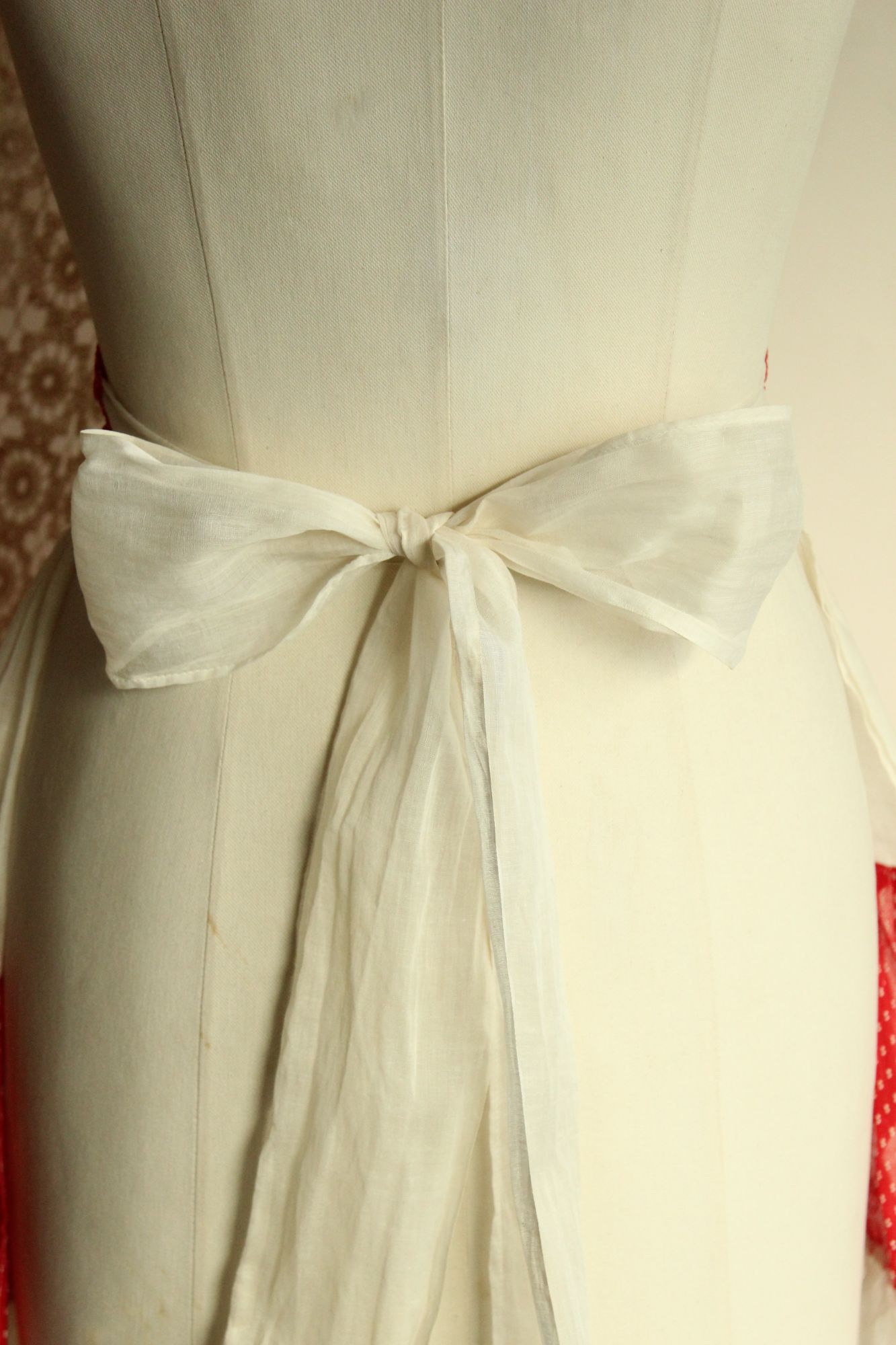 Vintage 1950s White Cotton Organdy Half Apron with Red and White Trim