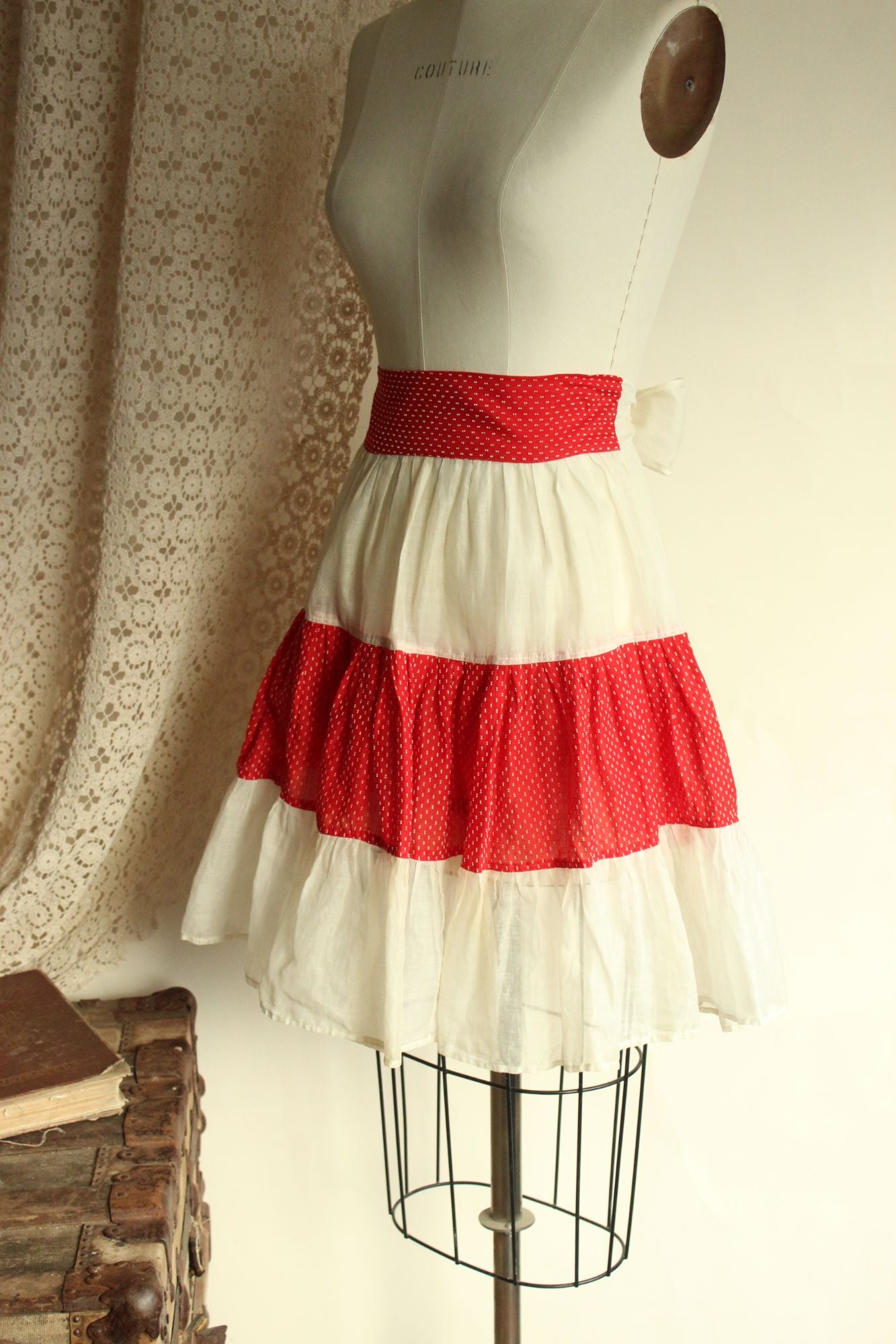 Vintage 1950s White Cotton Organdy Half Apron with Red and White Trim