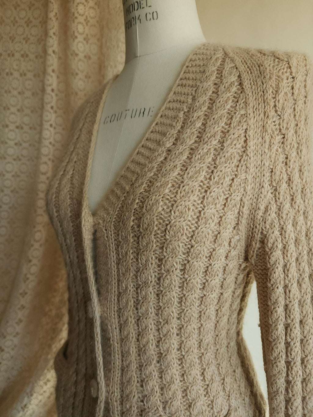 Vintage 1970s Norm Thompson Alpaca Wool Cable Knit Beige Cardigan